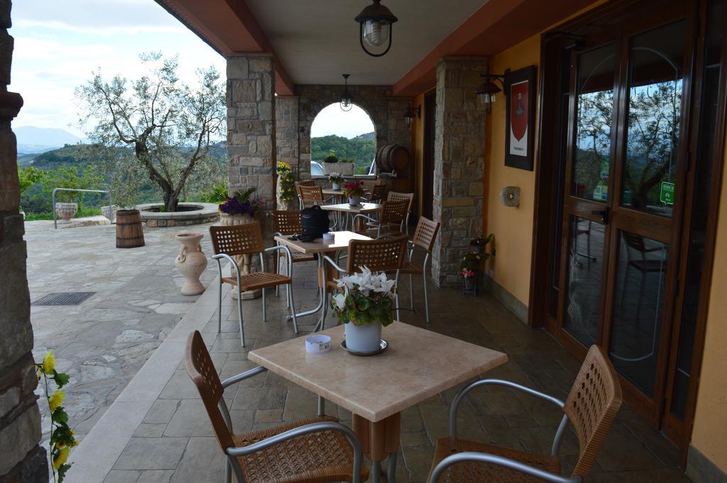 Villa Tre Colli Agri B&B 아리아노이르피노 외부 사진