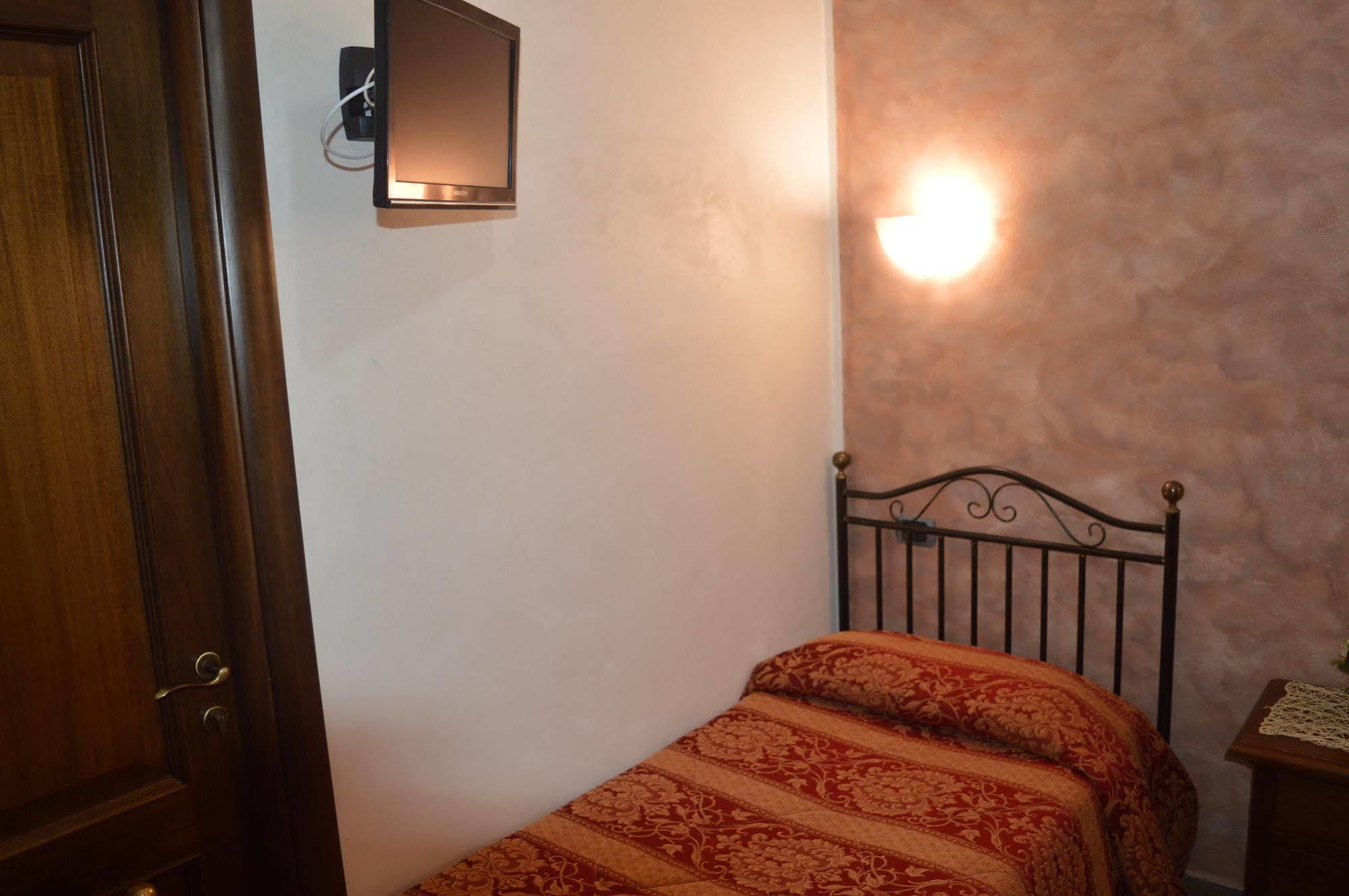 Villa Tre Colli Agri B&B 아리아노이르피노 외부 사진